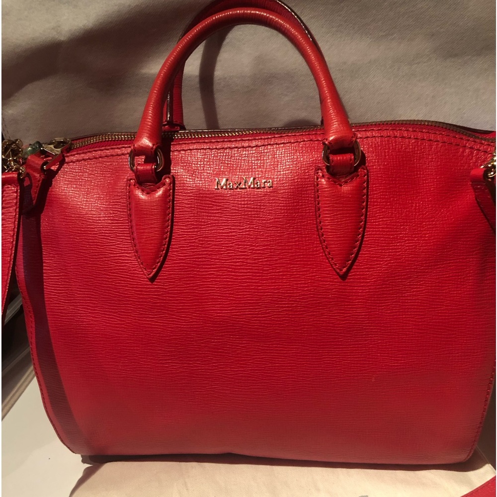 Gorgeous Max Mara red textured leather handbag with strap & dustbag
